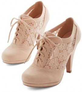 beige-lace-heels